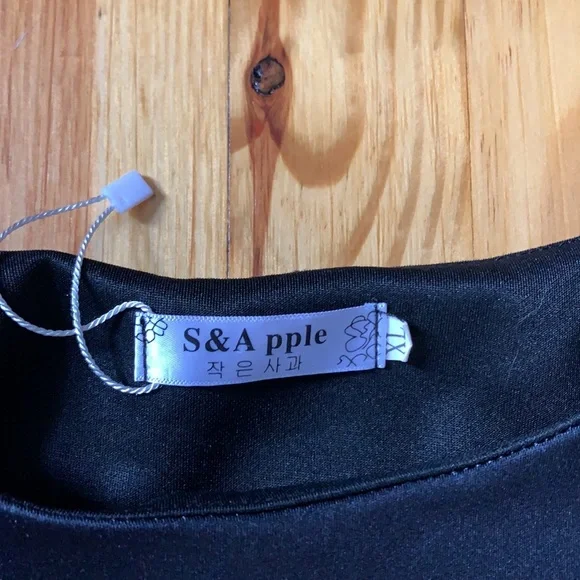 S & Apple cat shirt - Picture 2 of 6